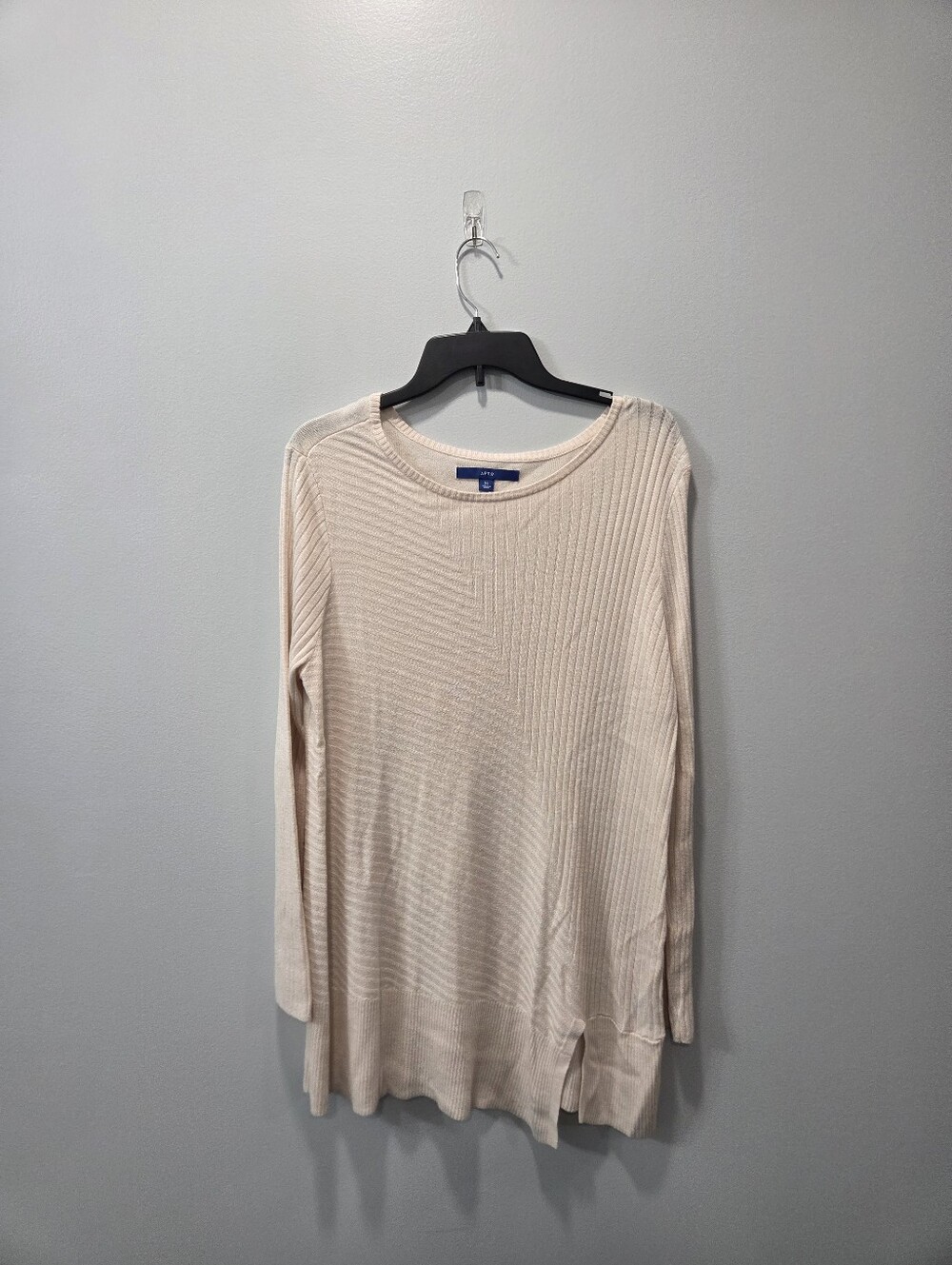 Women's Apt. 9 Cream Sweater // XL